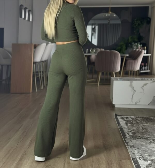 IMG_1110 Set essential